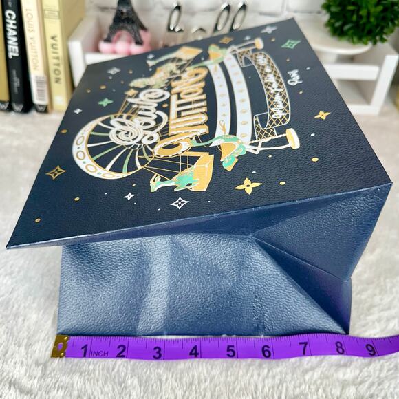 Louis Vuitton Special Christmas 2024 Shopping bag - Picture 6 of 7